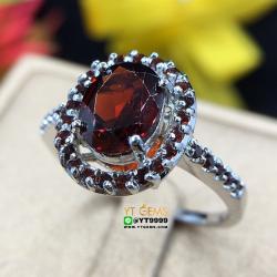 แหวนโกเมน แหวนเงินแท้ 92.5% ชุบทองคำขาว ประดับพลอยโกเมนแท้ YTG-8529 YTGEMS