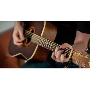 กีตาร์โปร่ง