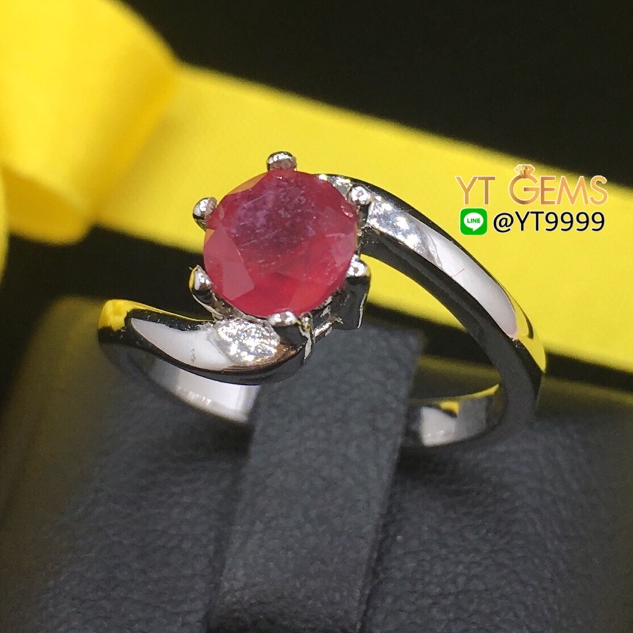 แหวนทับทิม แหวนเงินแท้92.5% ชุบทองคำขาว ประดับพลอยทับทิมแท้ YTG-7676 YTGEMS