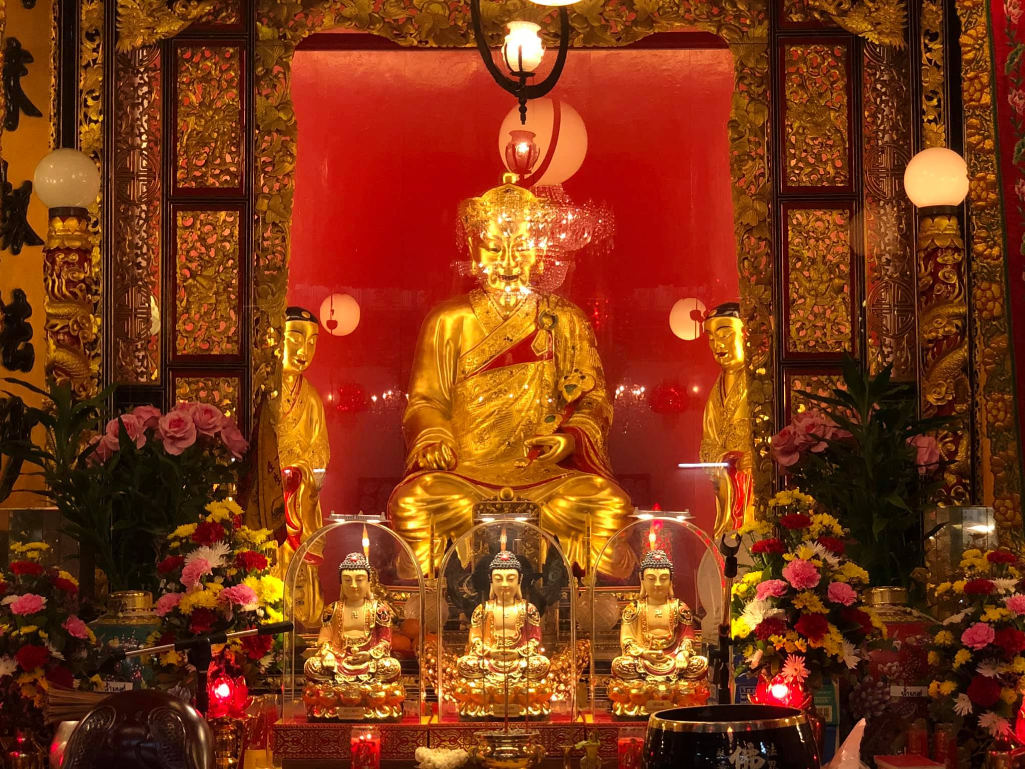 เหรียญใบโพธิ์ไตฮงกงโจวซือท่านเจ้าคุณโพธิ์แจ้งปลุกเสกเนื้อกะไหล่ทอง