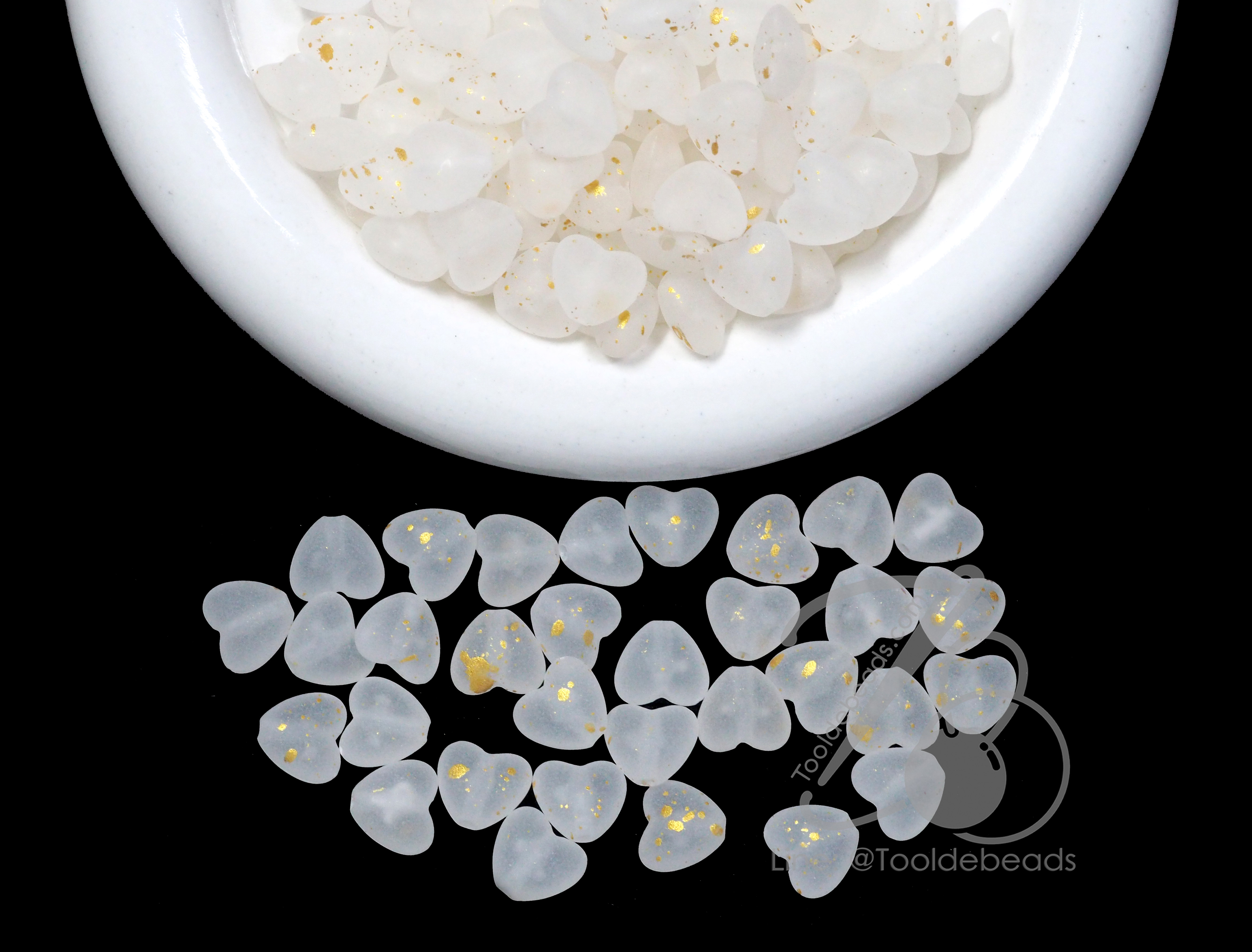 ลูกปัดเนื้อทราย 10มม. ลายหัวใจ สีขาว (500 กรัม) SKU-17068