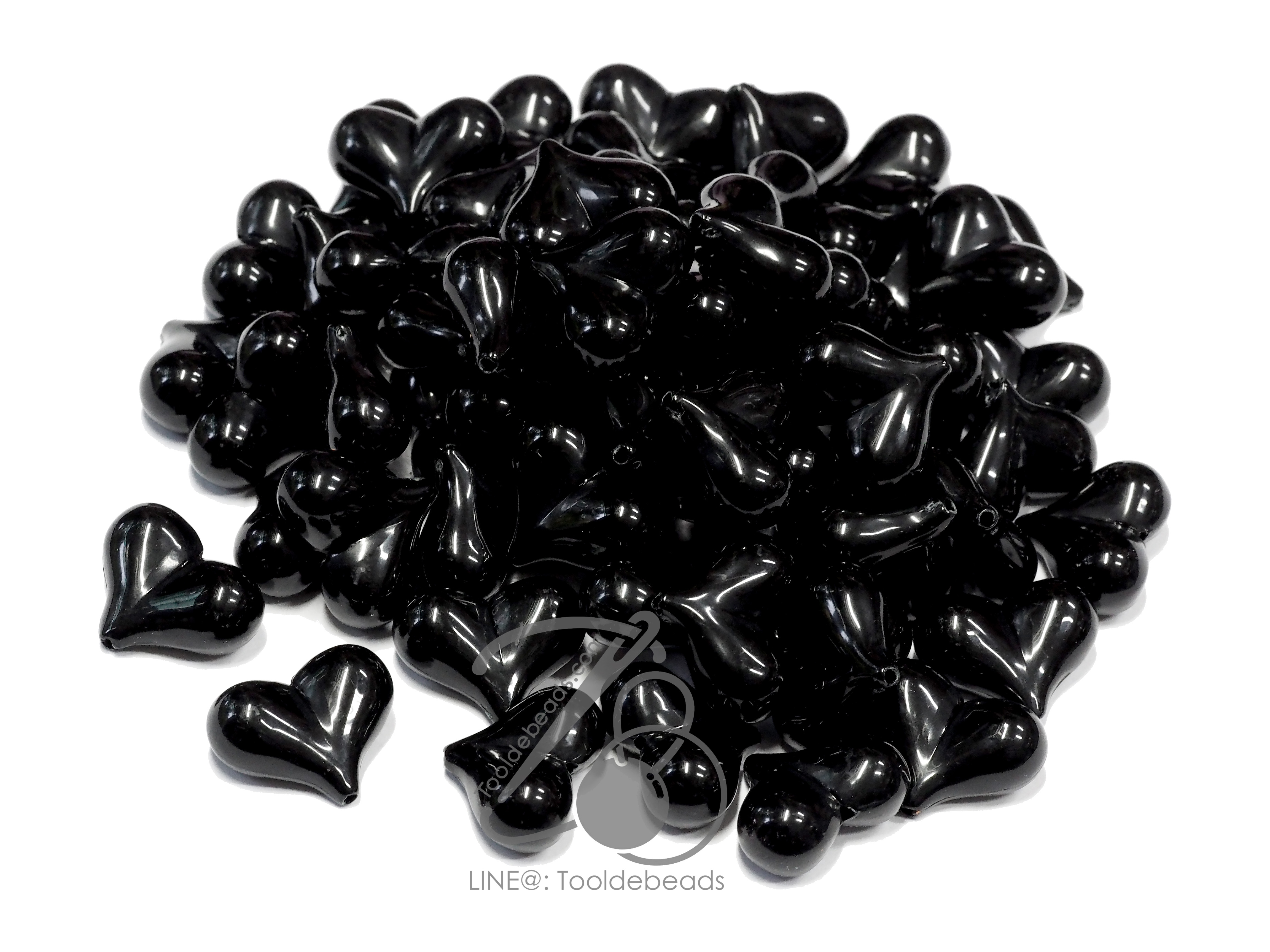 ลูกปัดอะคริลิค 22*17มม. ลายหัวใจแหลม สีดำ (80 กรัม) SKU-14165