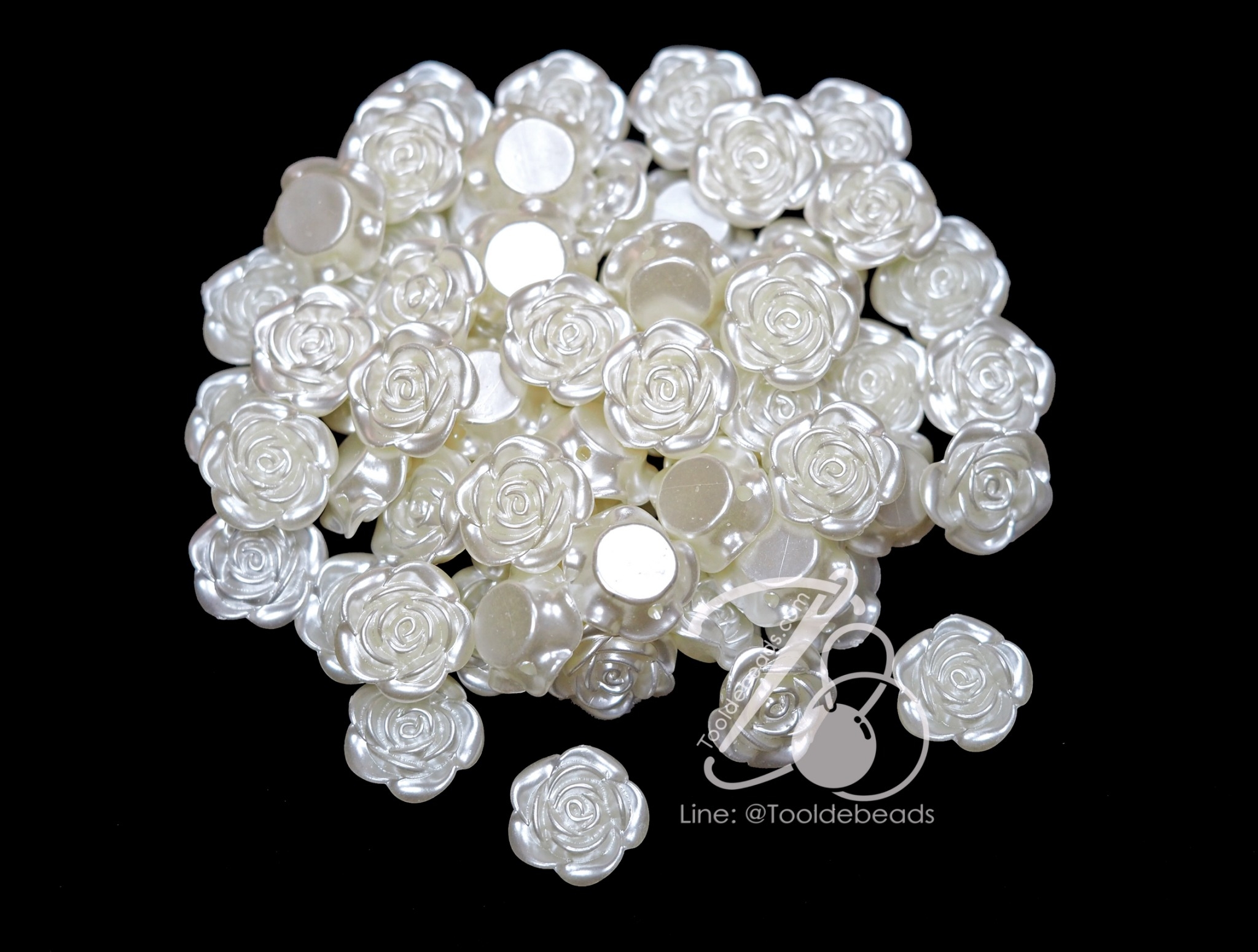 ลูกปัดมุกพลาสติก 24มม. ลายกุหลาบ ร้อยข้าง สีครีม (500 กรัม) SKU-13501