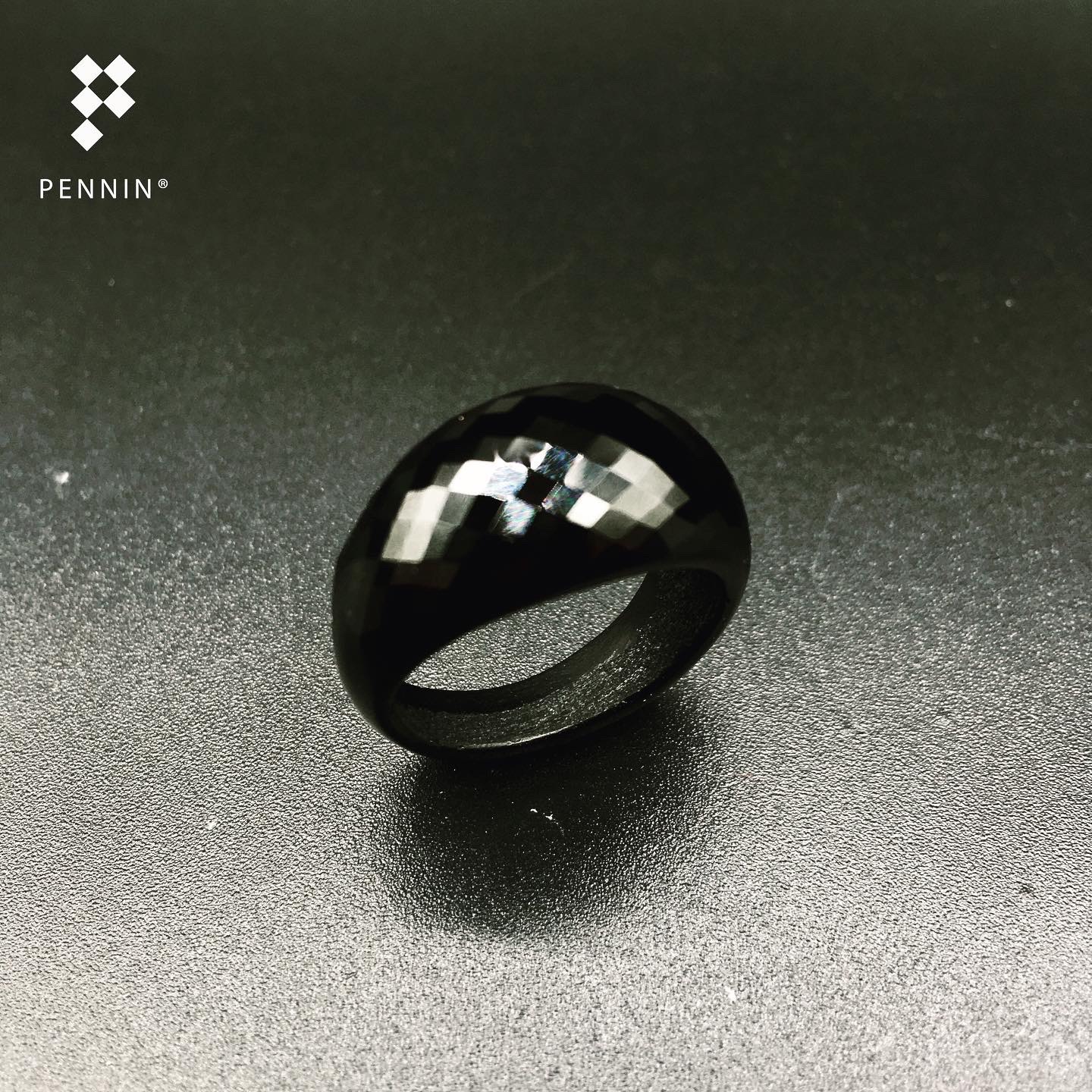 [SALE20%]แหวนนิลล้วน Black Noble เจียระไนเหลี่ยมตาข่าย เปล่งประกายดุจดวงดาว เสริมโชคลาภ คุ้มภัย สวยเท่ มีสไตล์