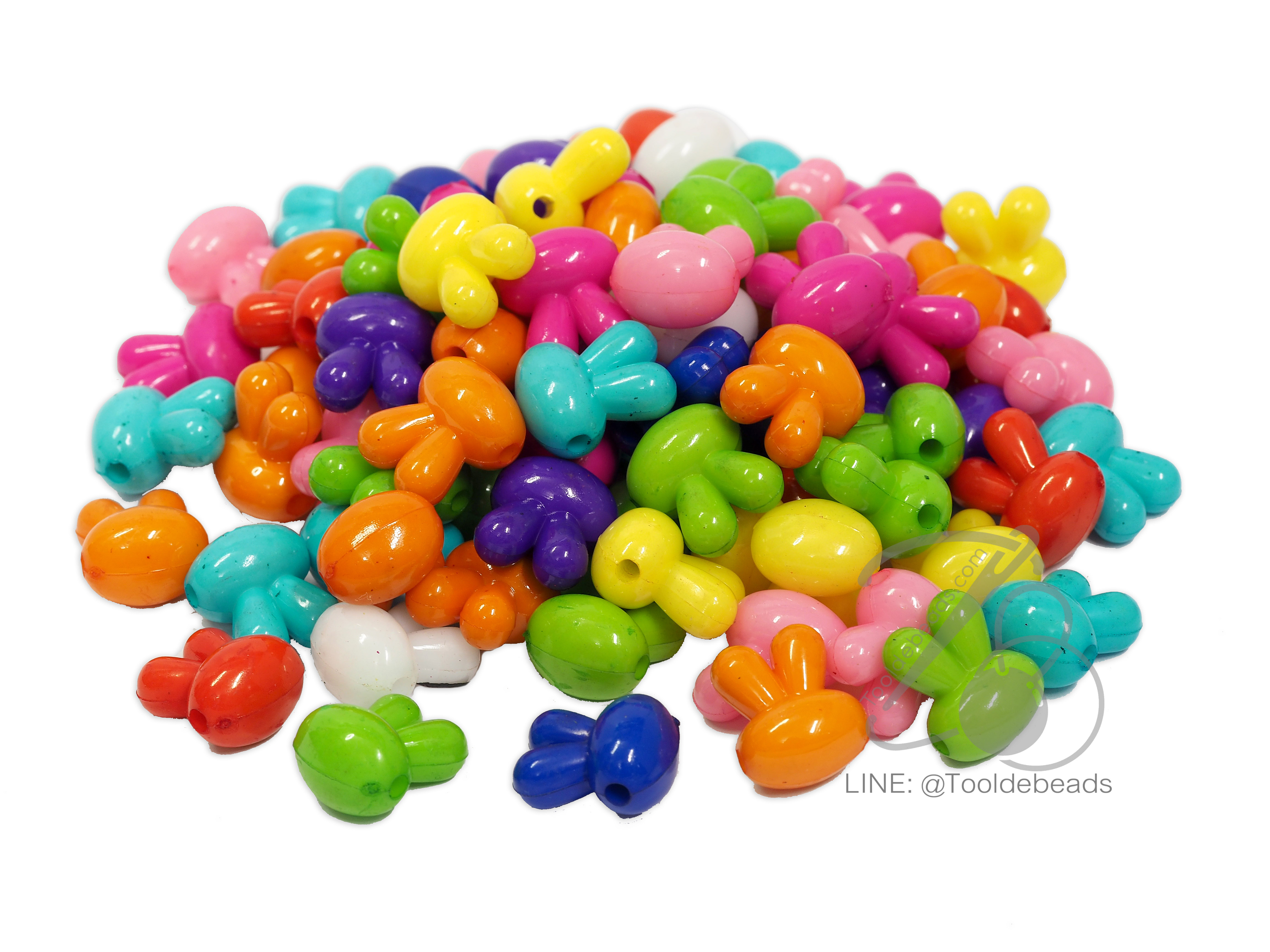 ลูกปัดอะคริลิค 13*16มม. ลายกระต่าย คละสีสด (15 กรัม) SKU-06851