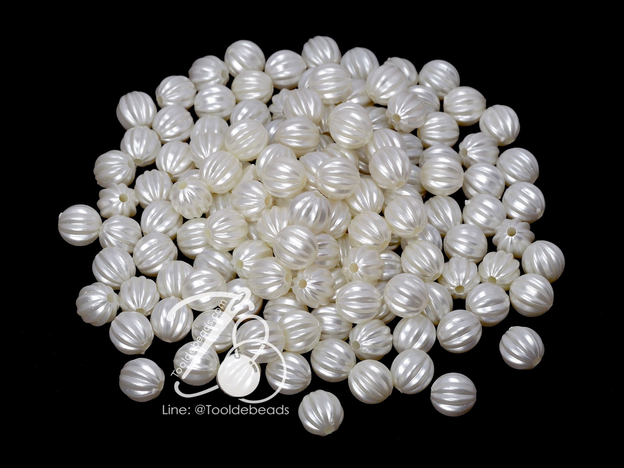 ลูกปัดมุกพลาสติก 8มม ลายมะเฟือง สีครีม (80กรัม) SKU-12614
