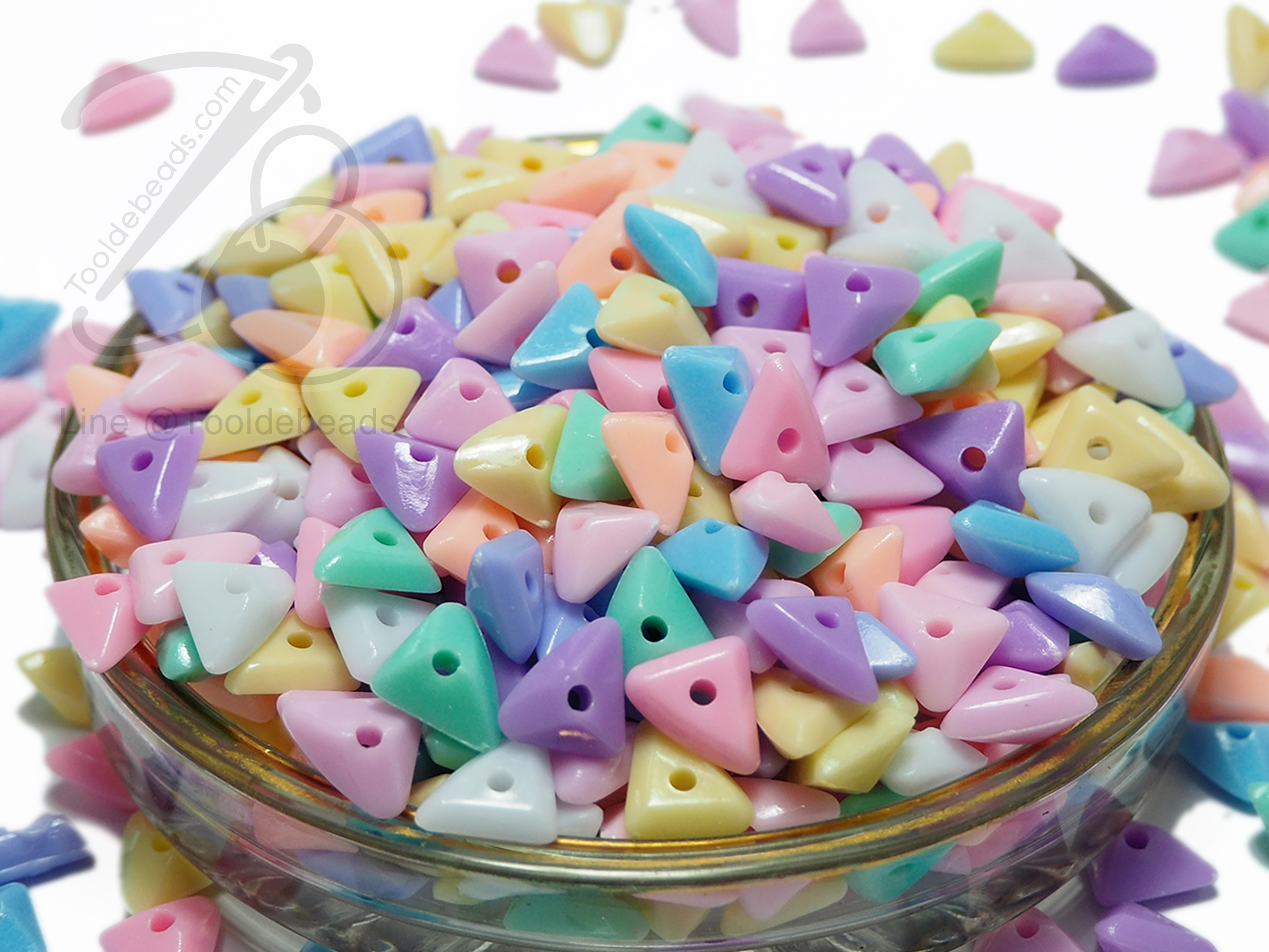 ลูกปัดพาสเทล 9มม. ลายสามเหลี่ยม (225 กรัม) SKU-03037