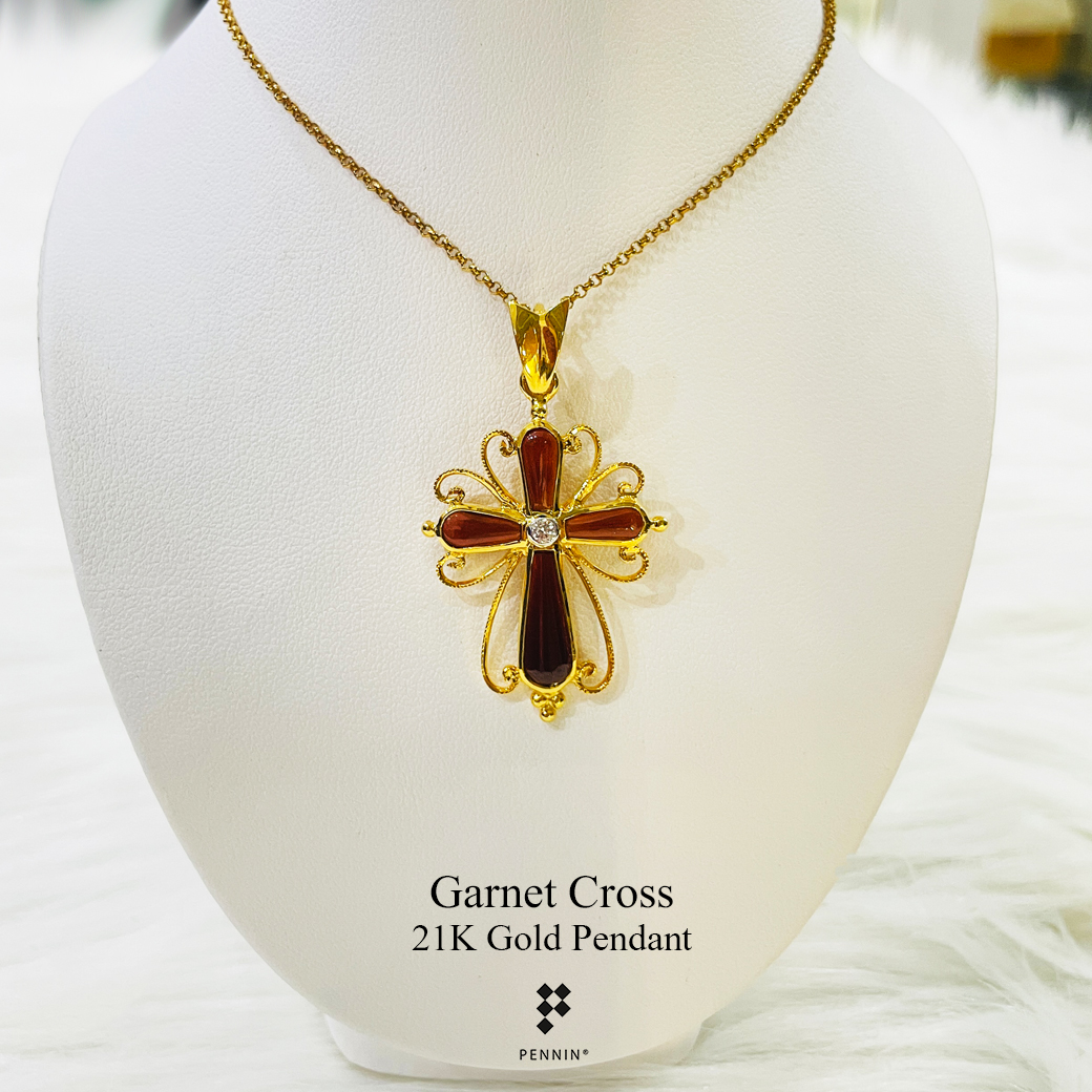 จี้กางเขนทองคำแท้ ประดับพลอยโกเมน เพชรแท้ 0.045ct งานขึ้นมือทอง 90 พลอยแท้จันทบุรี