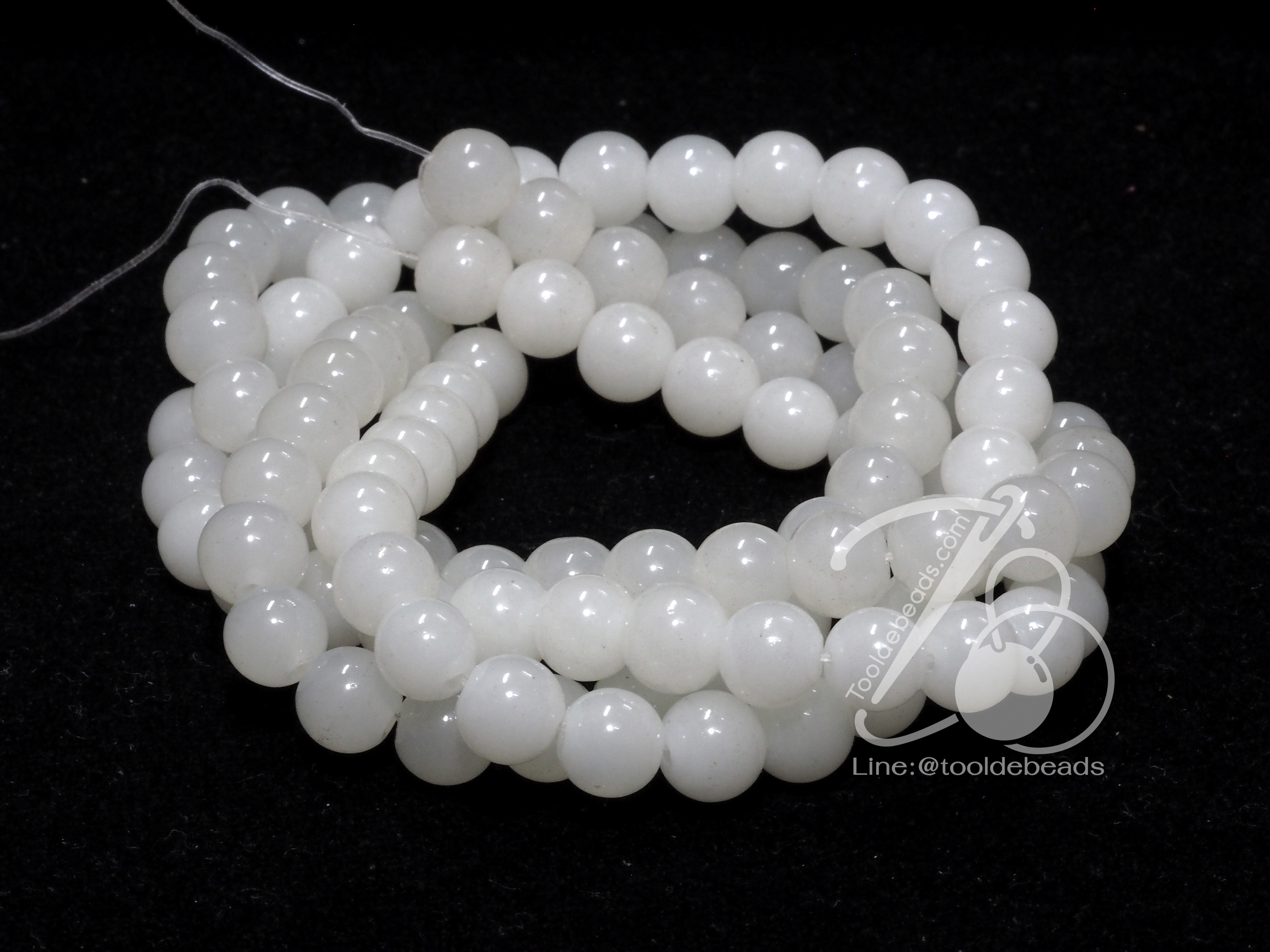หิน white jade 8มม. (47 เม็ด) SKU-05748
