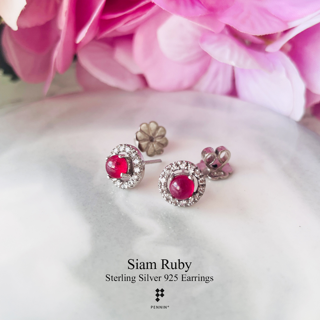 Classy Round Ruby Earrings ต่างหูทับทิมสยามหลังเบี้ยล้อมเพชร แบบคลาสสิค ใส่สวยได้ทุกโอกาส