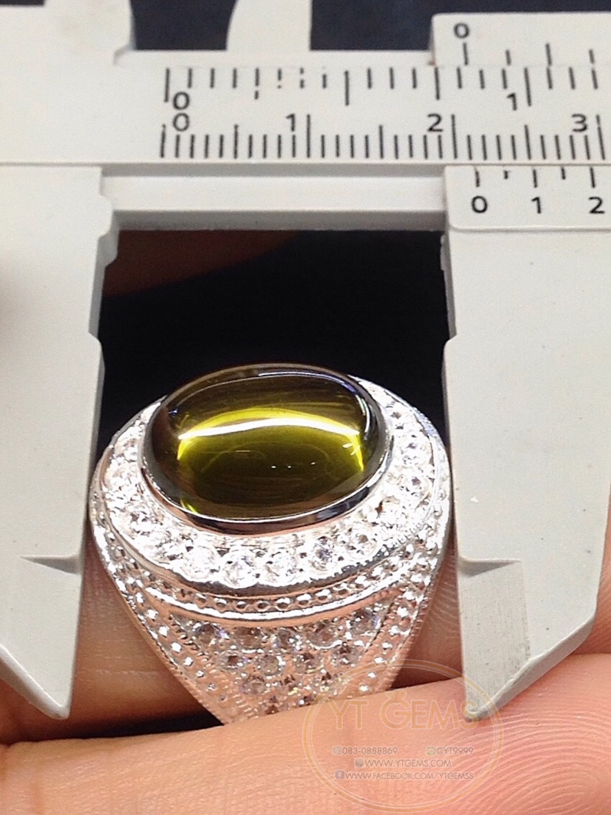 แหวนเงินแท้92.5% พลอยเขียวส่อง(cz) ตกแต่งเพชรSwiss YTG-5132 YTGEMS