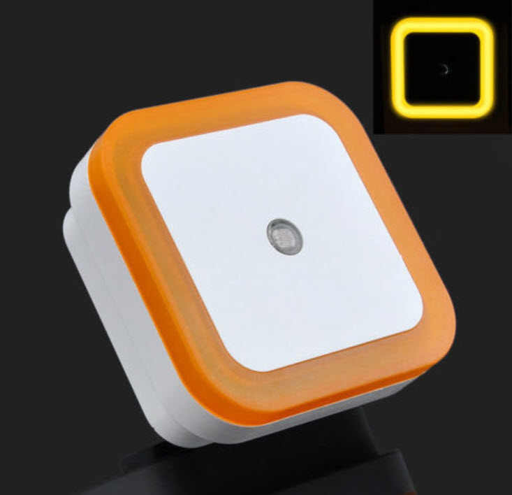 ไฟอัตโนมัติ สีเหลือง (ขาเสียบแบน)