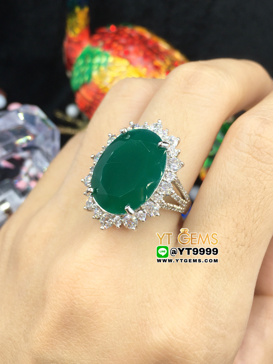 แหวนกรีนอาเกต ล้อมเพชร แหวนเงินแท้ ชุบทองคำขาว พลอยกรีนอาเกตแท้ YTG-8408 YTGEMS
