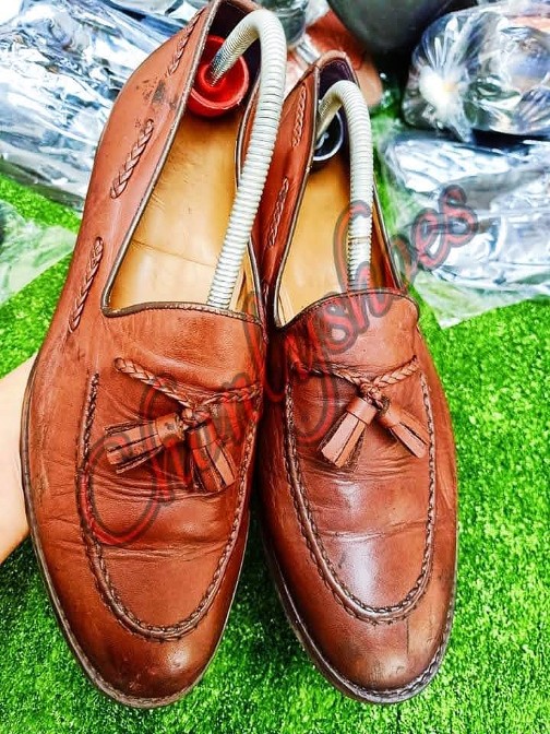 รองเท้าหนังมือสอง by Chonlyshoes