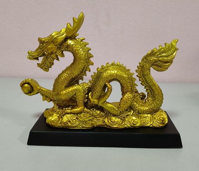 ถ้วยรางวัล มังกร เรซิ่น