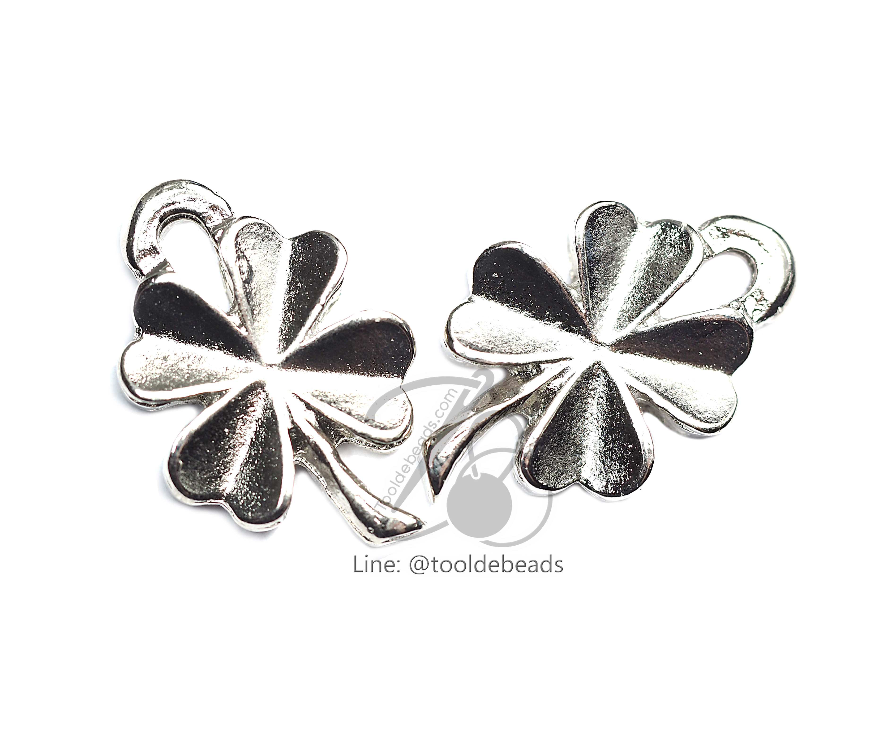 จี้เหล็ก 309 13*19มม. ลายใบโคลเวอร์ สีเงิน (1 ชิ้น) SKU-00777