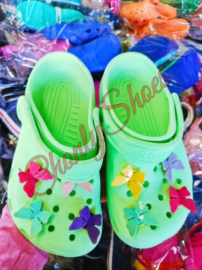 รองเท้าCrocsมือสอง