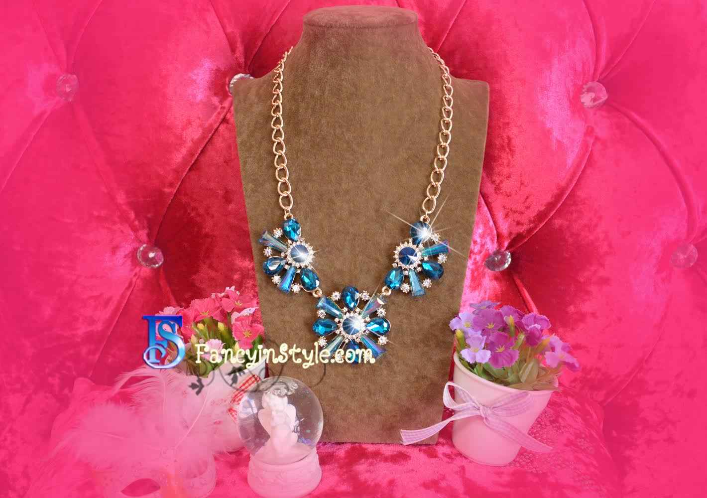 Necklace สร้อยแต่งคริสตัลดีไซน์รูปดอกไม้สีน้ำเงินใส