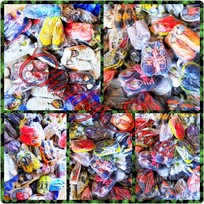 รองเท้าผ้าใบมือสองราคาส่ง