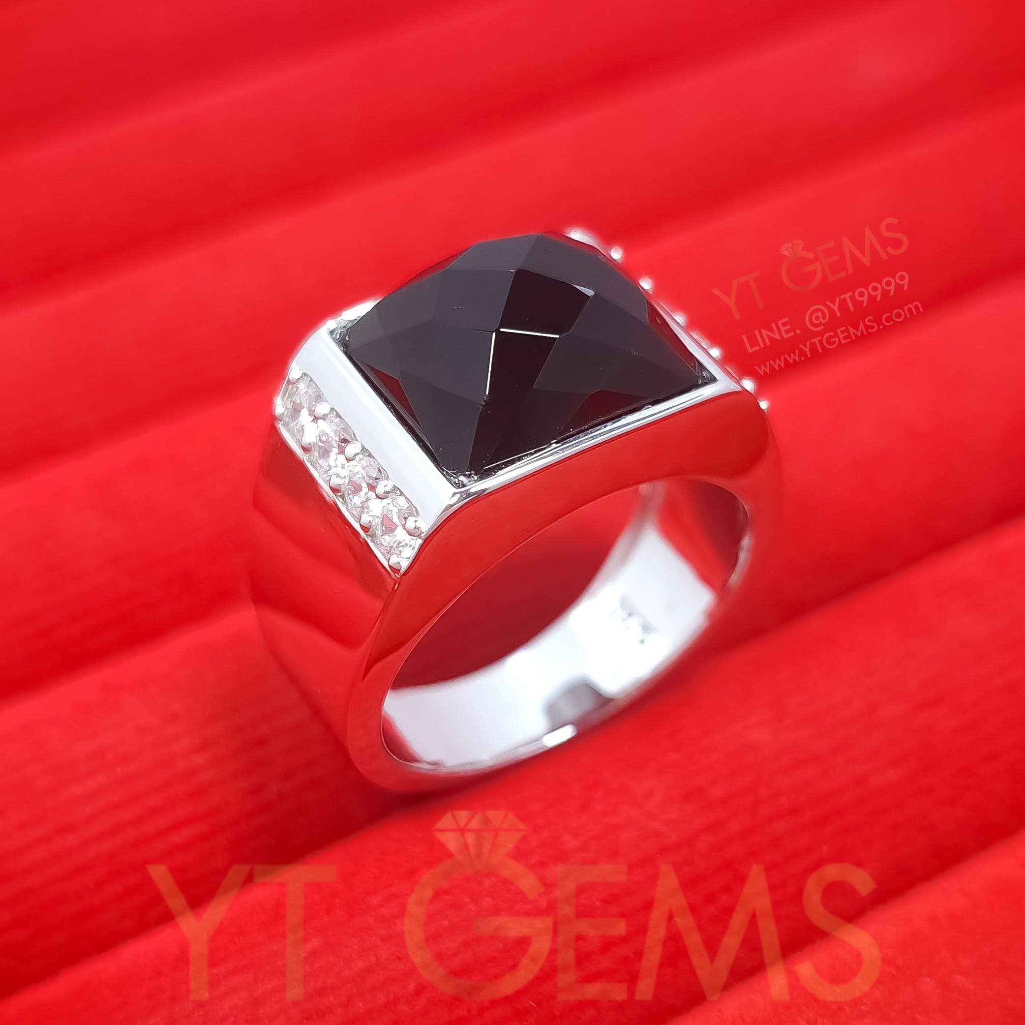แหวนนิลแท้ ขนาบเพชร แหวน เงินแท้ ชุบทองคำขาว YTG-11809 YTGEMS whole
