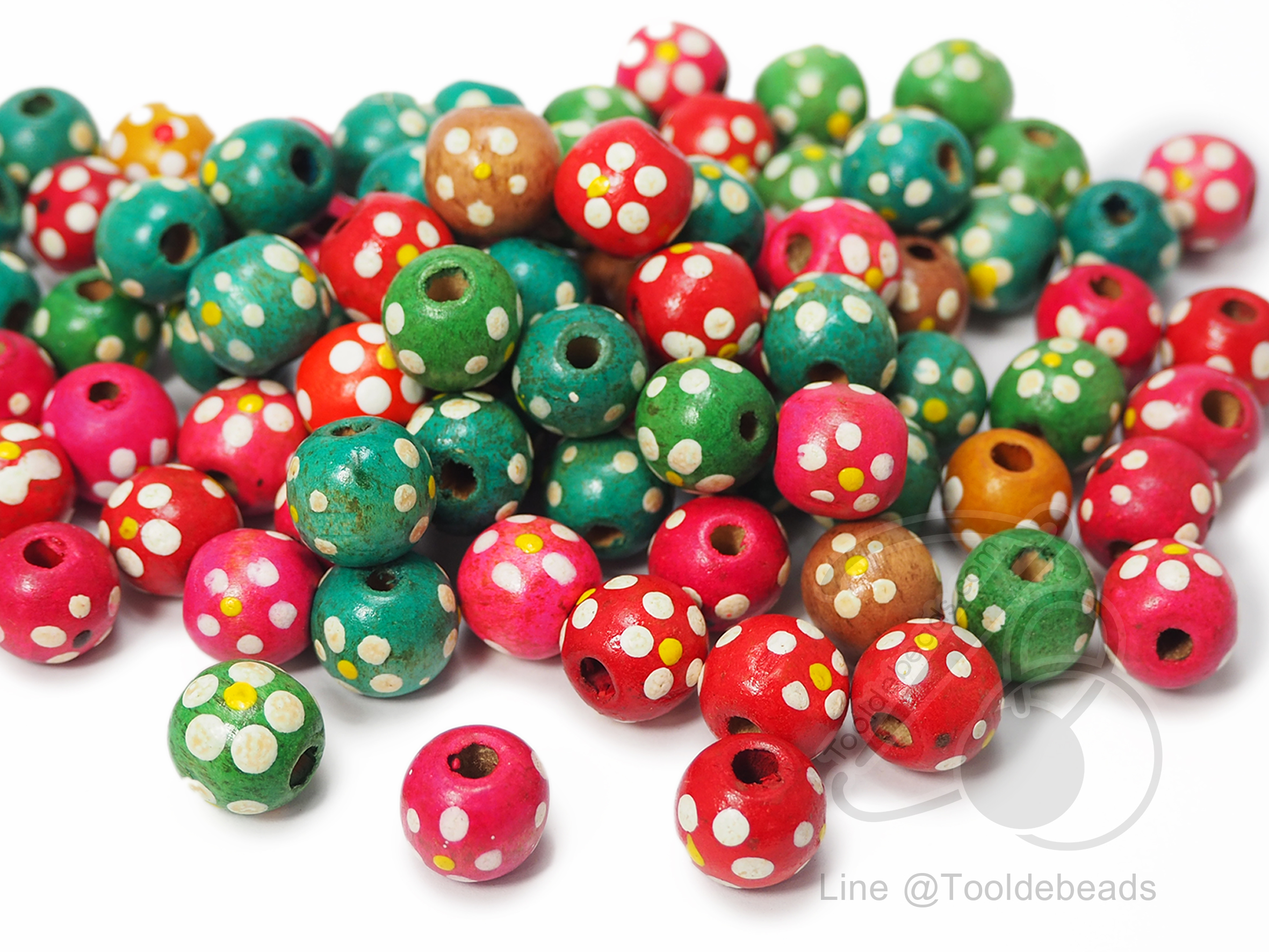 ลูกปัดไม้ 12มม. ทรงกลม ลายจุดดอกไม้ คละ5สี (10 กรัม) SKU-03683