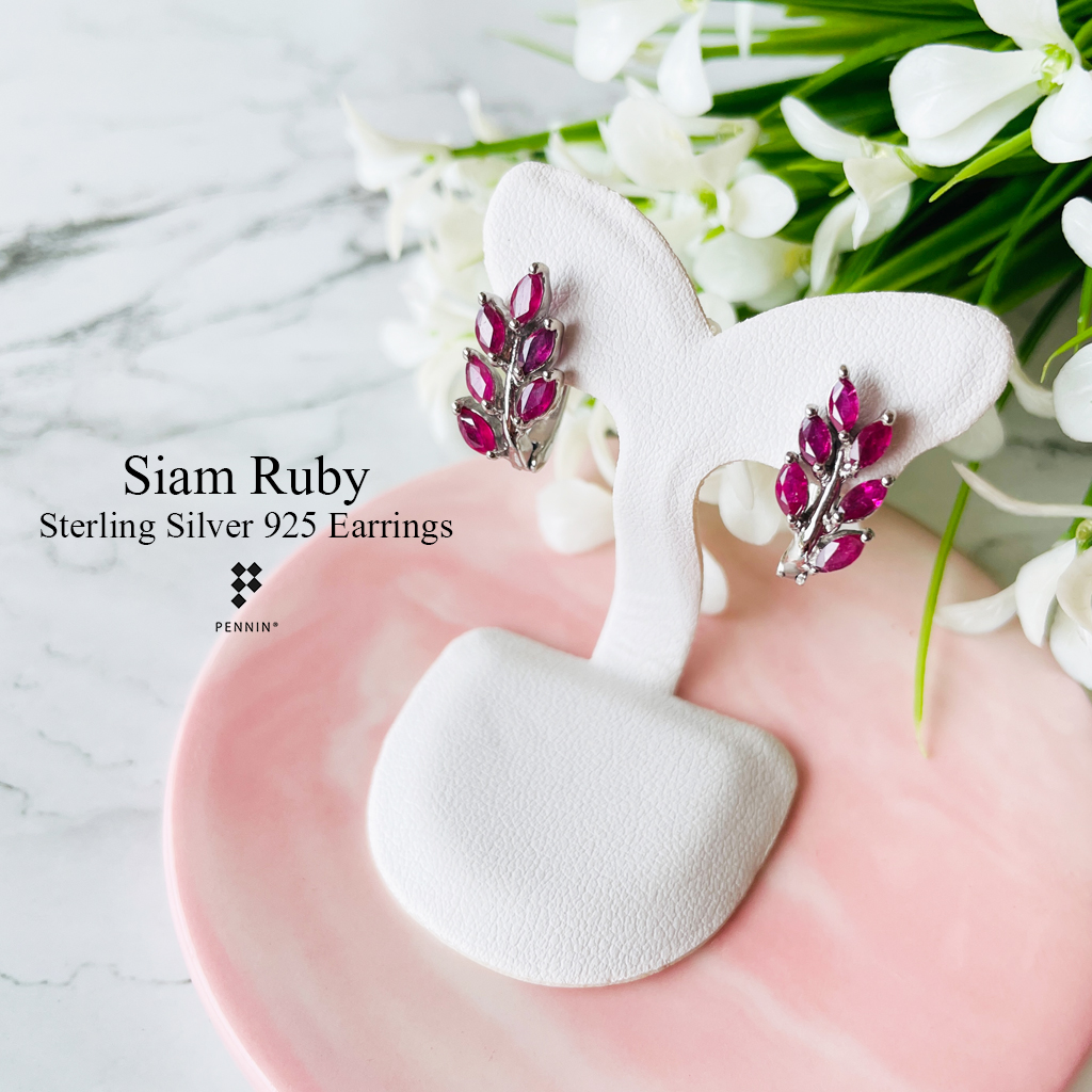 ต่างหูใบมะกอก พลอยทับทิม จันทบุรี เผาเก่า (Siam Ruby) สีแดงอมชมพู สวยหวาน แบบคลิปหางกระรอก