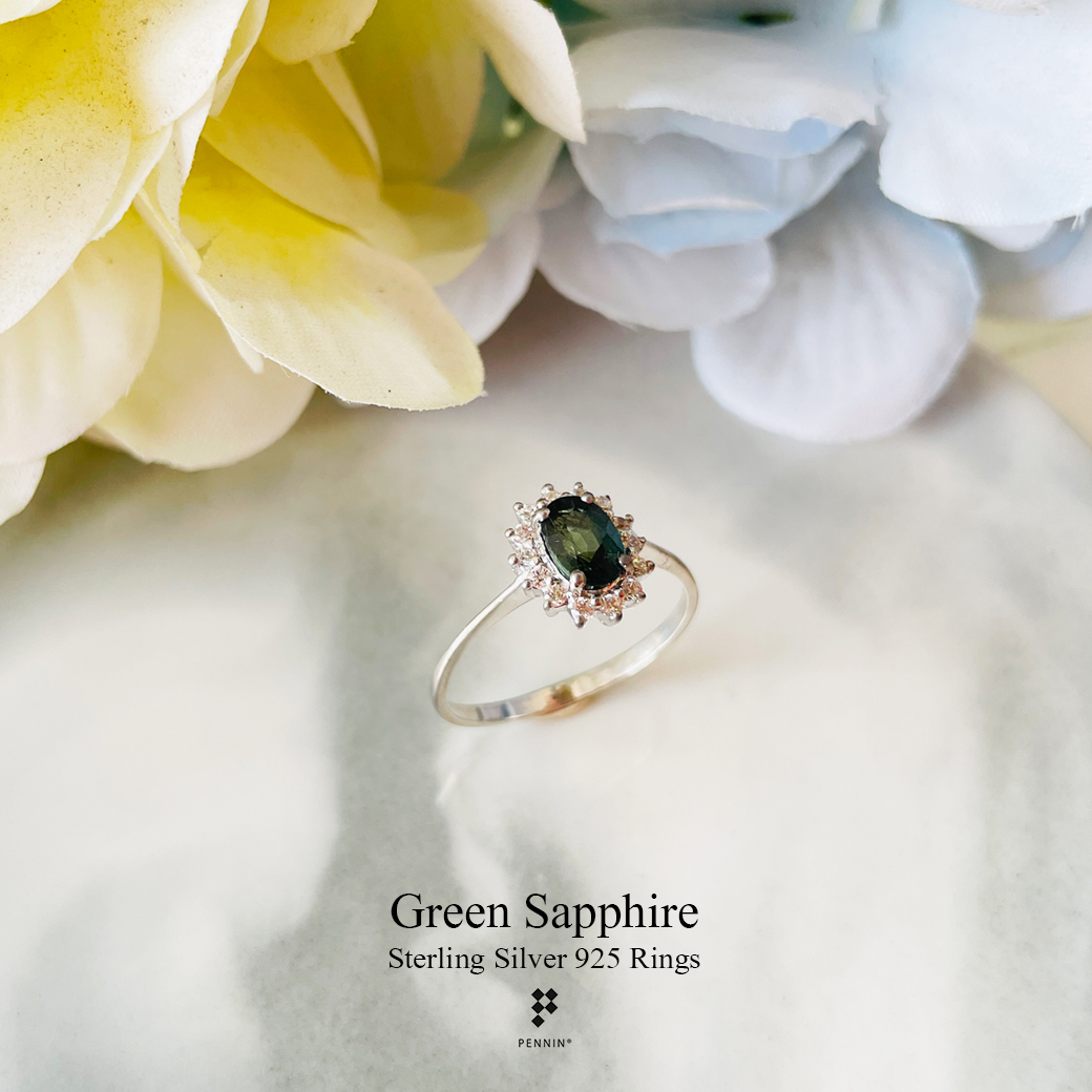 แหวนเขียวส่อง หรือ มรกตจันท์ บางกะจะ จันทบุรี เงินแท้ชุบทองขาว ล้อมเพชรสวิส สวยคลาสสิค