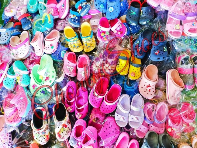 รองเท้าCrocsมือสอง