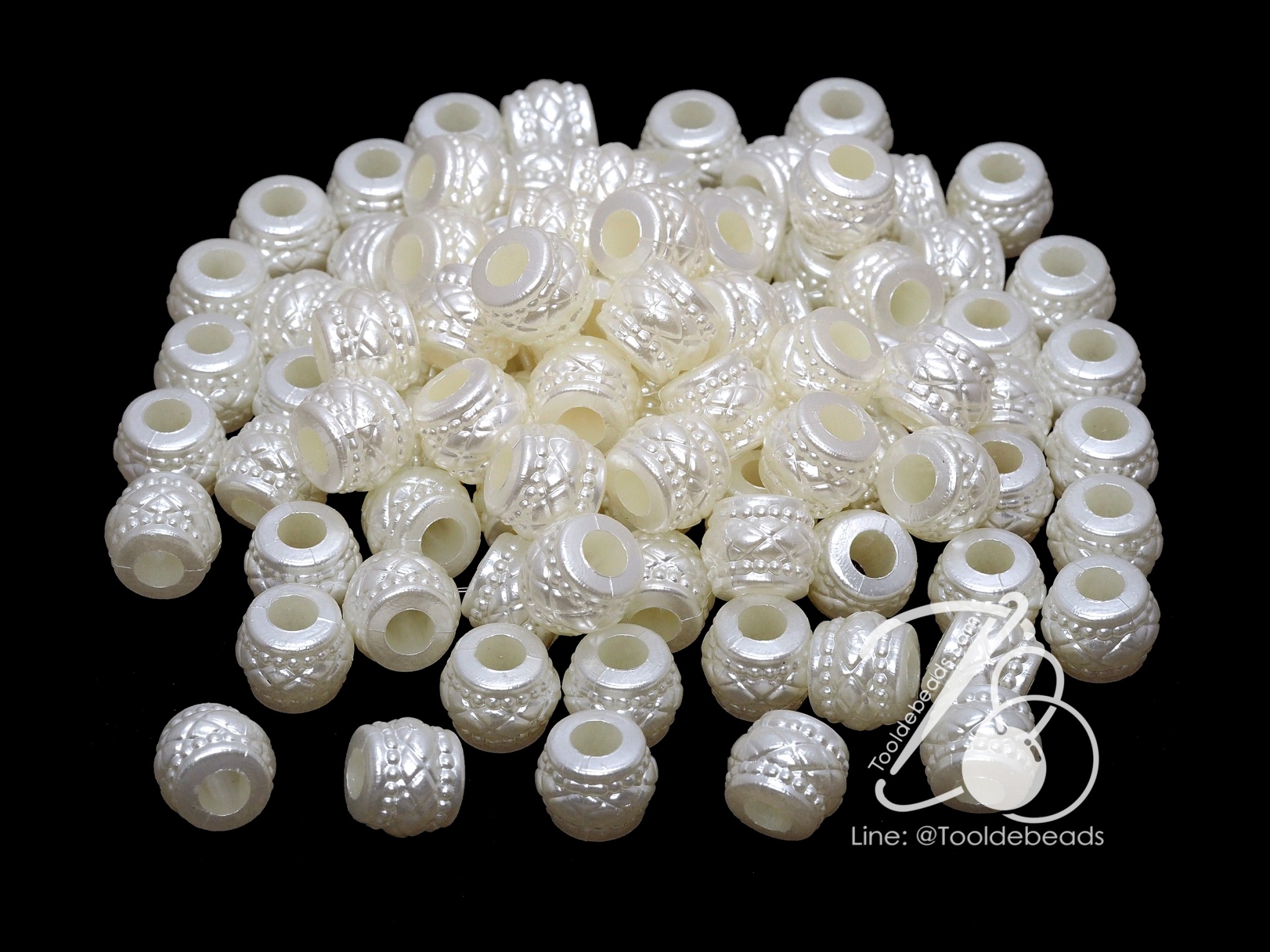 ลูกปัดมุกพลาสติก 12มม ลายโอ่ง สีครีม (10 กรัม) SKU-12741
