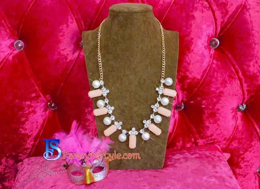 Necklace สร้อยแต่งคริสตัลดีไซน์ทรงเหลี่ยมสลับมุกสีโอลโรส
