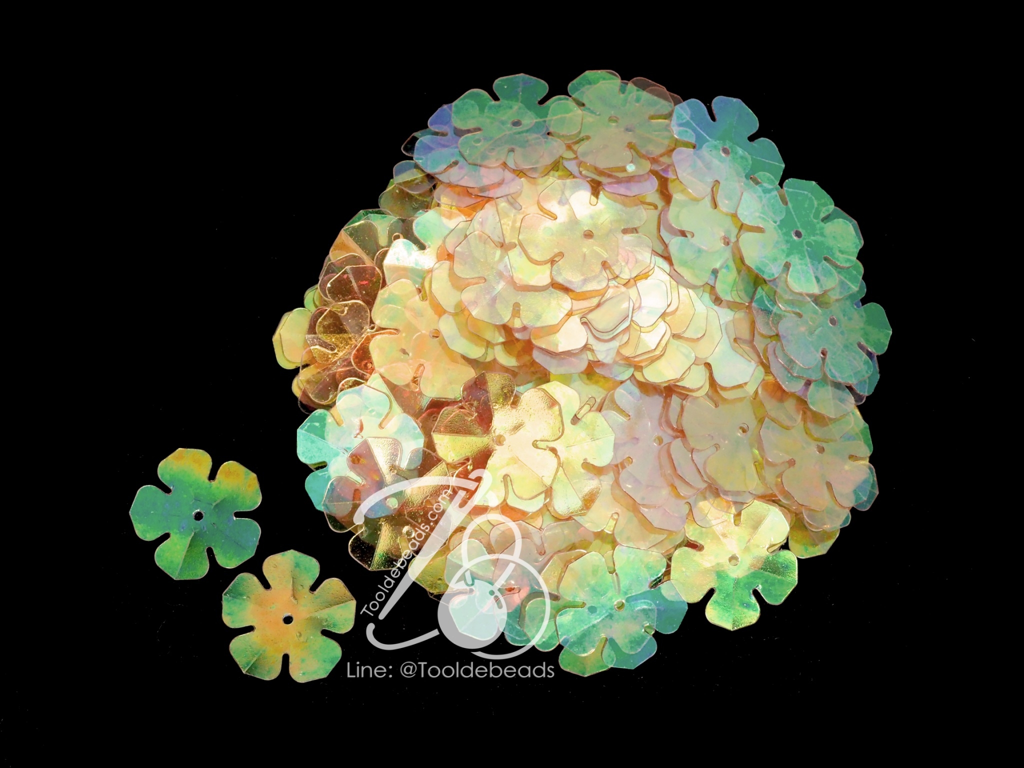 เลื่อมดอกไม้ 20มม. สีเหลืองรุ้ง (10 กรัม) SKU-11415
