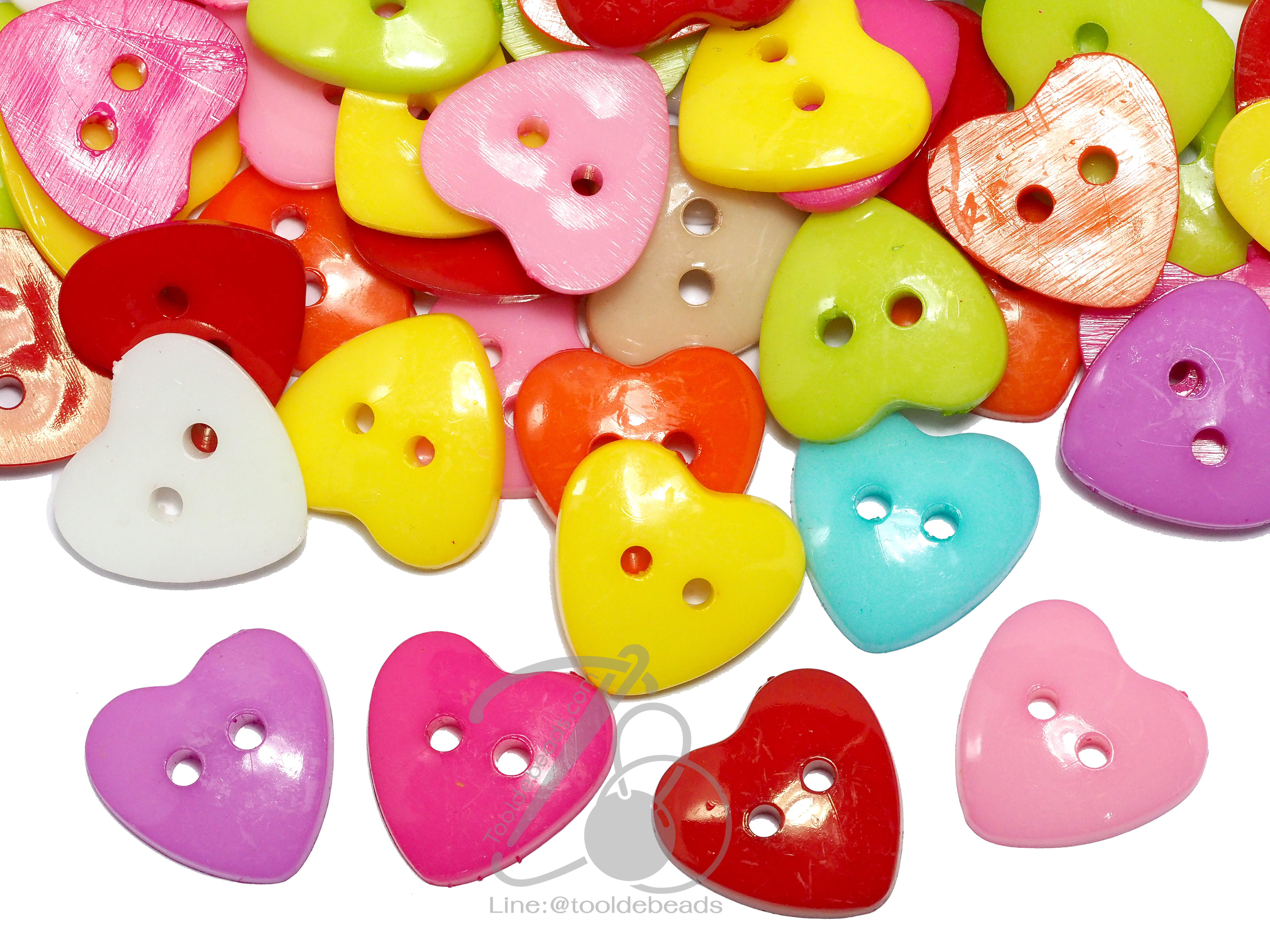 กระดุม 17มม. ลายหัวใจกลาง (9 เม็ด) SKU-04169