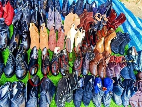รองเท้ามือสองขายส่ง