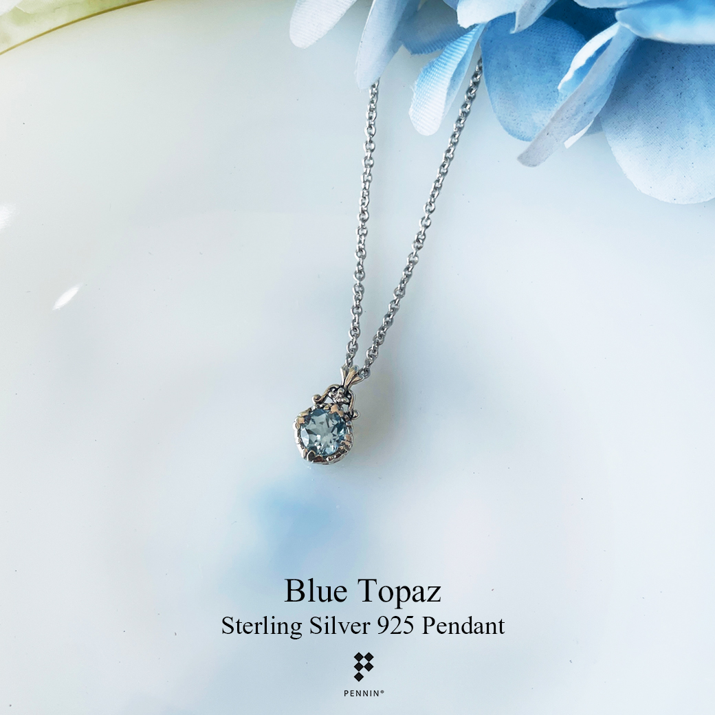 CROWN: จี้ Blue Topaz กลม 6mm รูปมงกุฎเล็กๆ ประดับเพชร CZ พร้อมสร้อยเงินยาว 20 นิ้ว