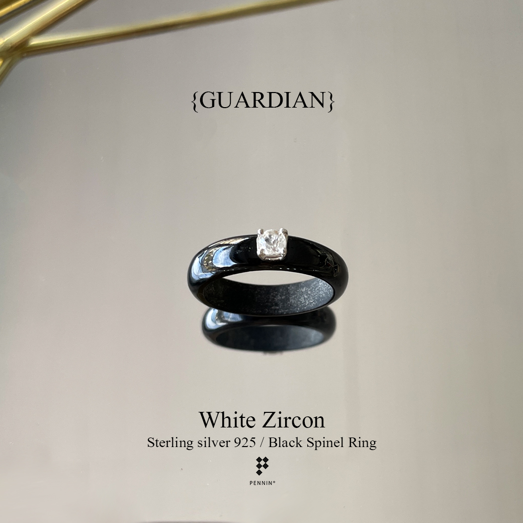 {GUARDIAN} แหวนนิลล้วนปัดเงา ประดับพลอยเพทายขาว 4mm หุ้มเงินชุบทองคำขาว ปกป้องคุ้มครอง นำโชค