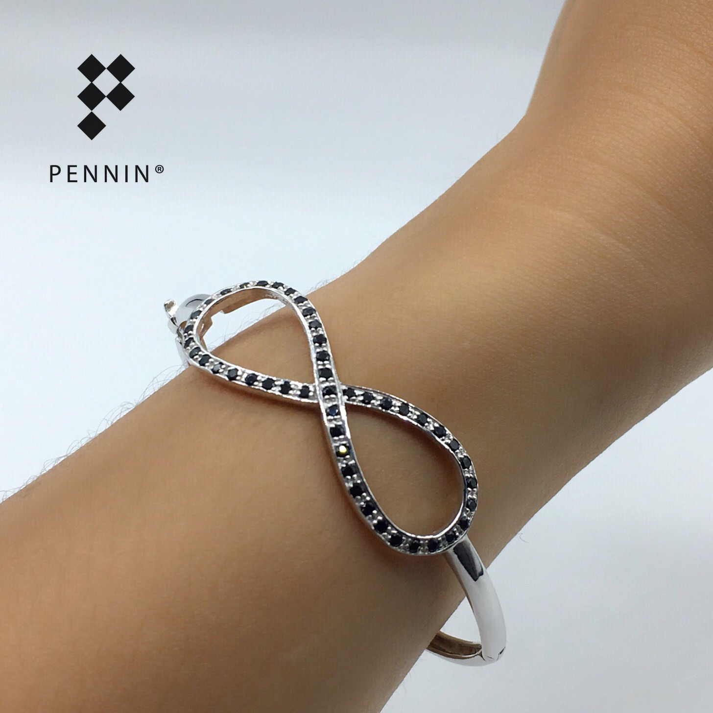 กำไลนิล Infinity