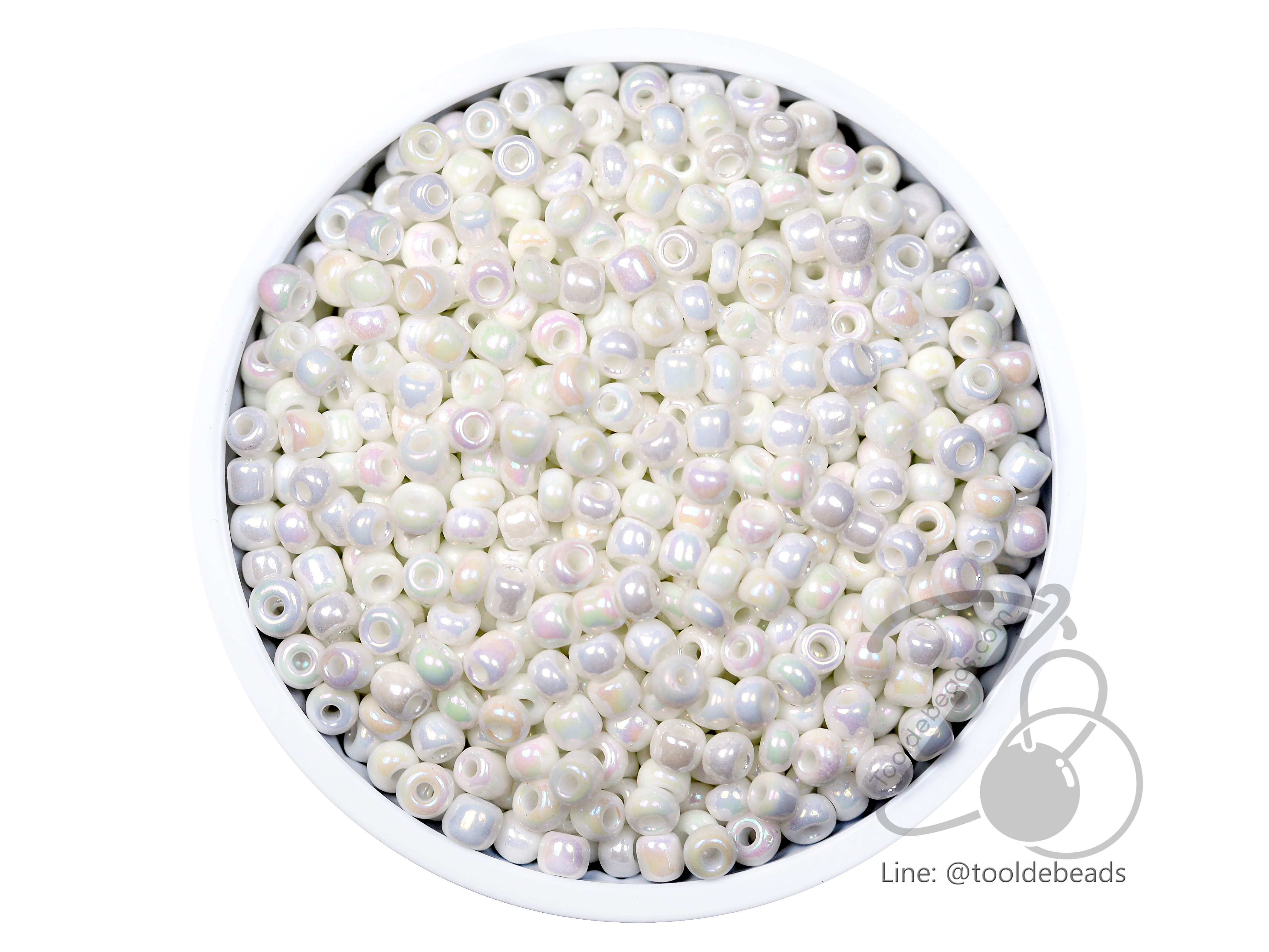 ลูกปัดเม็ดทราย 8/0 โทนมุกด้าน สีขาว (100 กรัม) SKU-03993