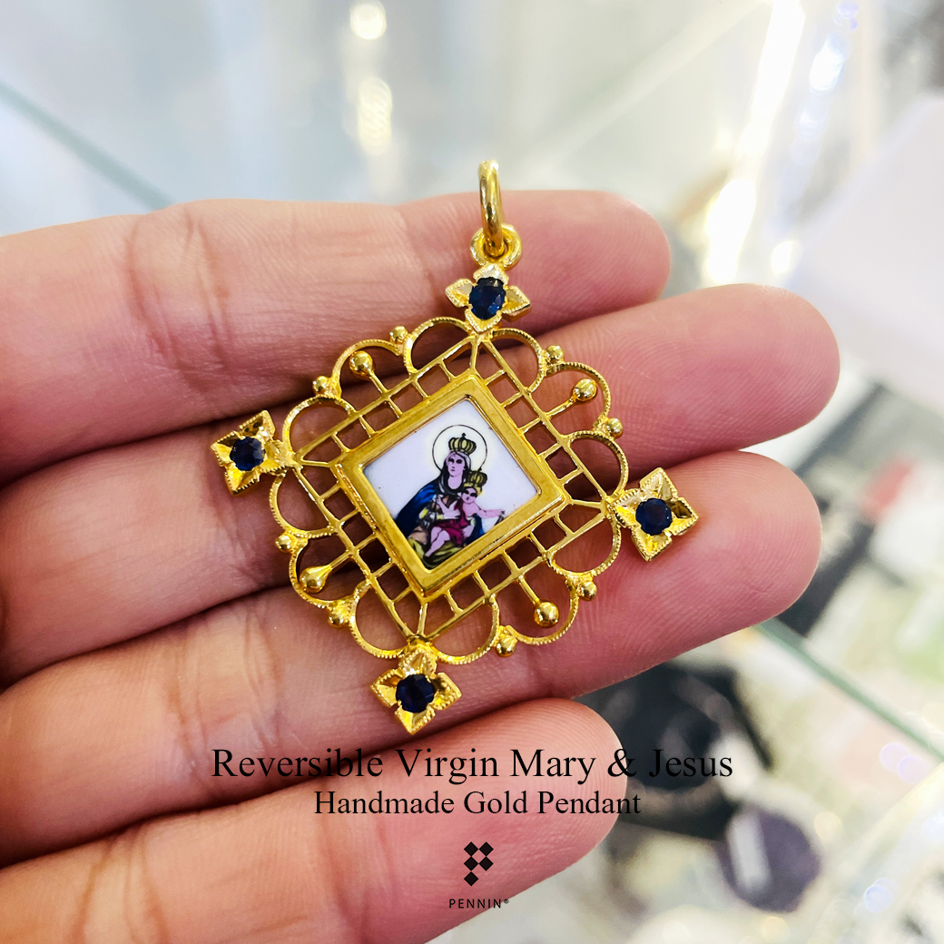 จี้แม่พระกรอบทองกระเบื้องเคลือบอิตาลี แม่พระนิจจานุเคราะห์/พระเยซู ประดับไพลิน ทอง 90 ฉลุลาย