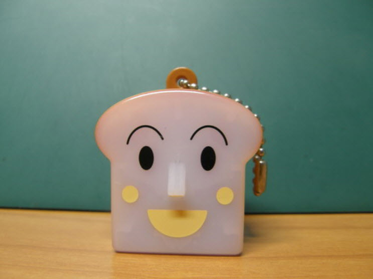 พวงกุญแจ Shokupanman ขนาด 1.5 นิ้ว