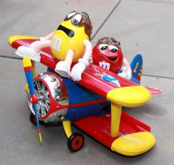 M&M สองหนุ่มขับเครื่องบิน