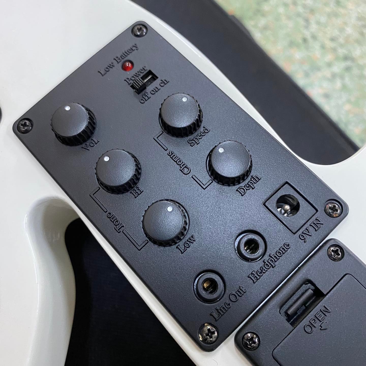 Silenzia ไวโอลินไฟฟ้า ขนาด 4/4