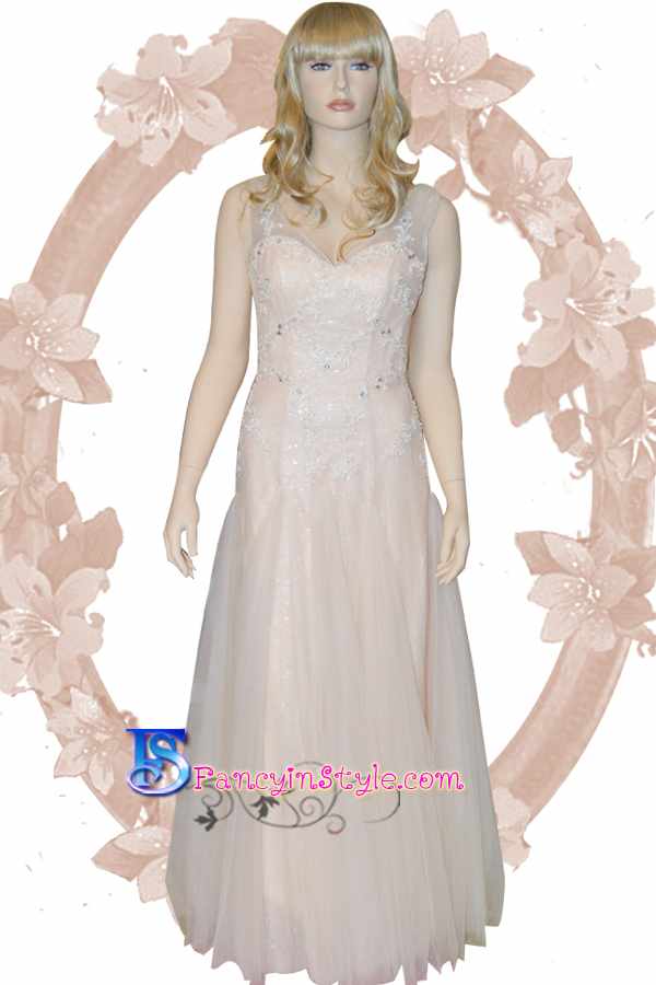 Long Dress ชุดราตรียาวสีครีม/ชุดเดรสยาว/ชุดออกงาน/ชุดไปงานแต่ง