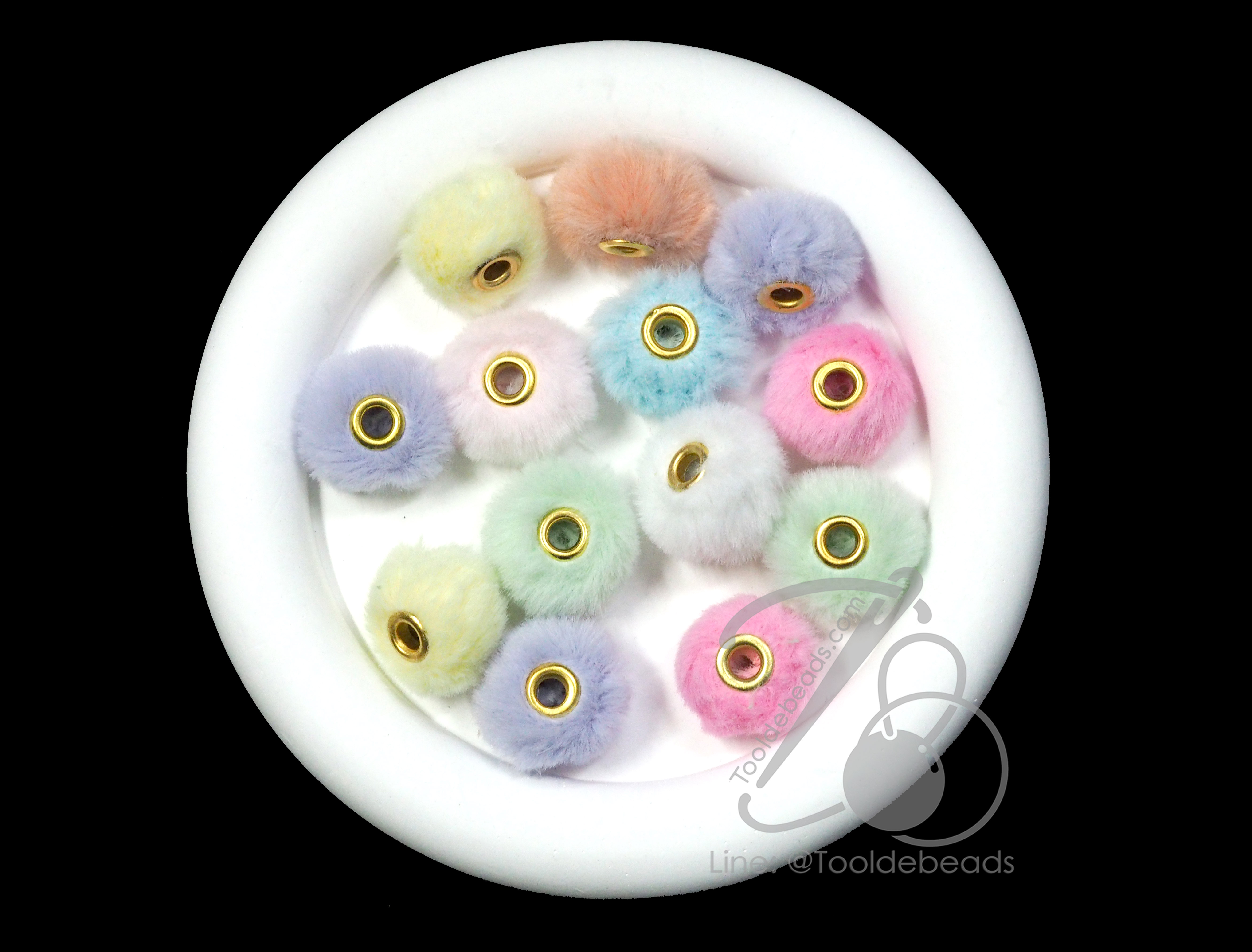 ปอมปอม 22มม. คละสี (3 ชิ้น) SKU-16854