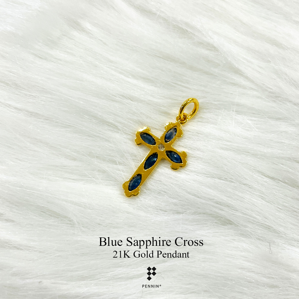 จี้กางเขนทองคำแท้ ประดับพลอยไพลิน ซีลอน เพชรแท้น้ำ 97 0.045ct งานขึ้นมือทอง 90 พลอยแท้