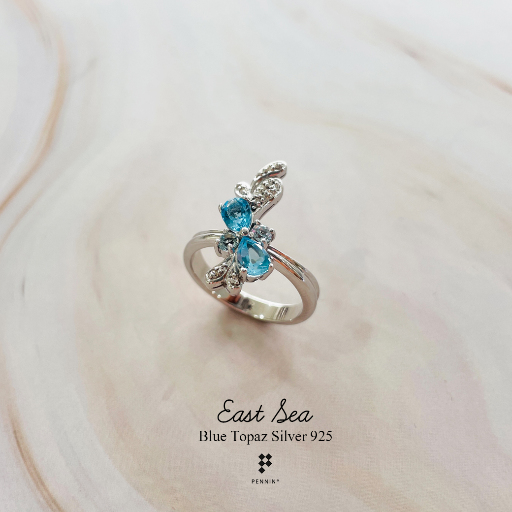 ชุดเครื่องประดับ "East Sea" พลอย Blue Topaz สีฟ้าสดใสของท้องทะเล เย็นฉ่ำกับสายน้ำรับวสันตฤดู