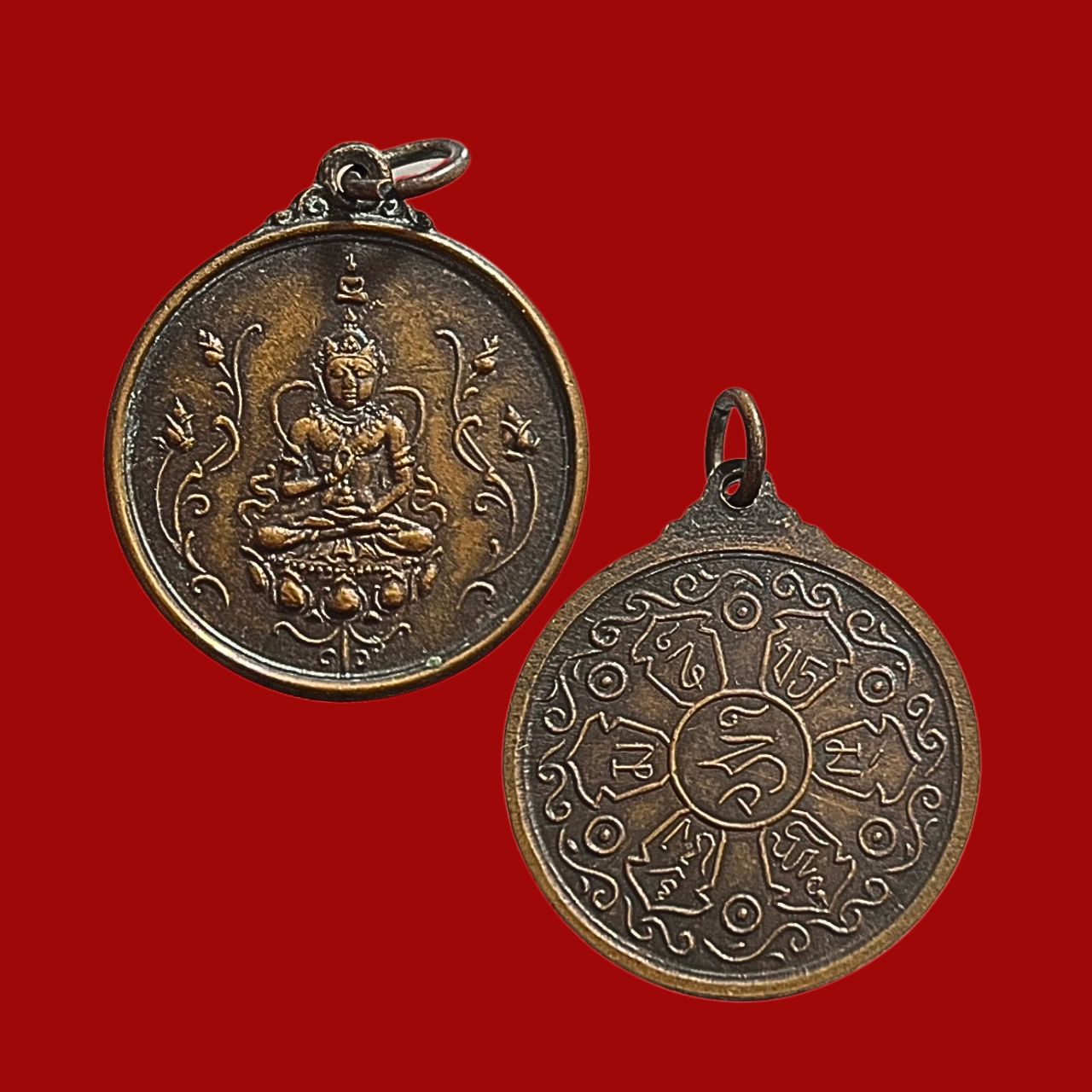 เหรียญพระโพธิสัตว์เจ้าแม่กวนอิม วัดมังกรกมลาวาสหรือวัดเล่งเน่ยยี่จ.กรุงเทพฯ พระมหาคณาจารย์จีนธรรมสมาธิวัตร ท่านเจ้าคุณโพธิ์แจ้ง วัดโพธิ์แมนคุณารามปลุกเสก เนื้อทองแดง