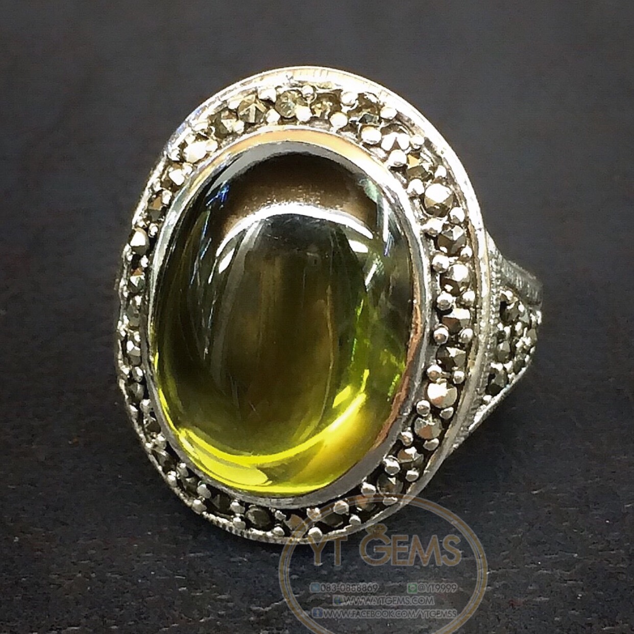 แหวนเงินแท้92.5% รมดำ พลอยเขียวส่อง(cz) ตกแต่งแมกกาไซต์ YTG-5117 YTGEMS