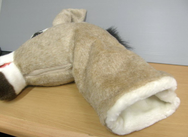 หุ่นมือหัวม้า ร้องได้