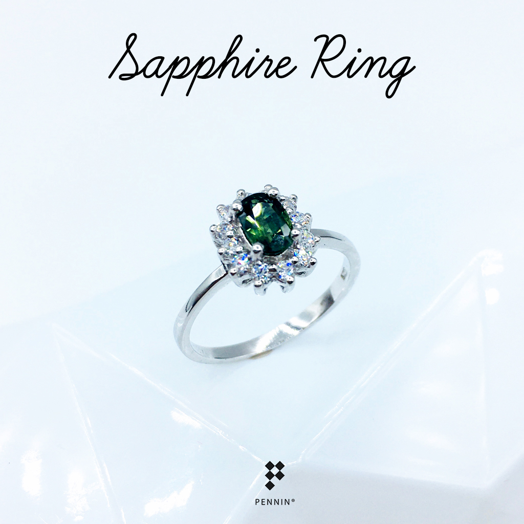 แหวนเขียวส่อง หรือ มรกตจันท์ บางกะจะ จันทบุรี เงินแท้ชุบทองขาว ล้อมเพชรสวิส สวยคลาสสิค