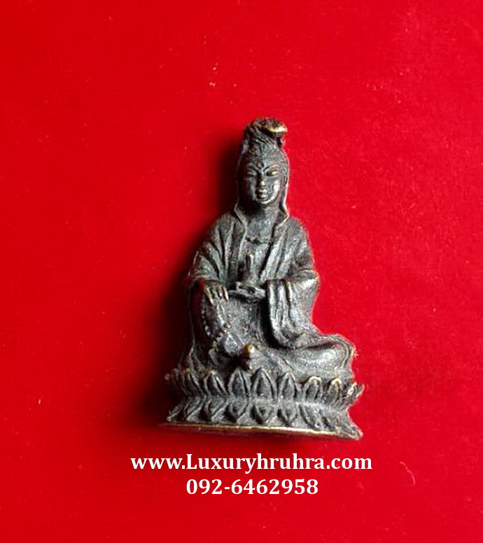 ลอยองค์พระโพธิสัตว์เจ้าแม่กวนอิมเนื้อโลหะสีดำ
